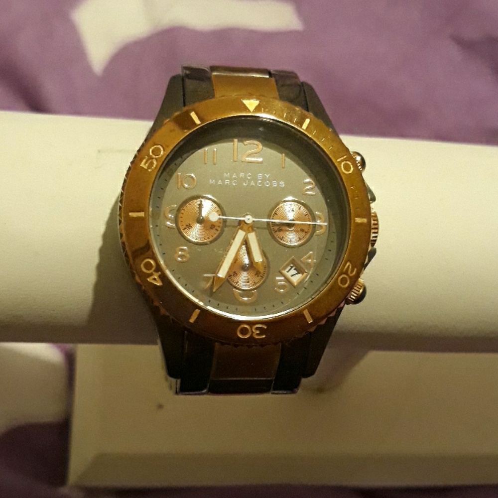 💙Sold💙Marc Jacob's rose gold gunmetal watch